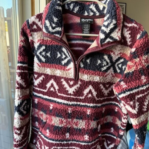 Wrangler Retro Sherpa size small, maroon cream, pink and navy blue - Picture 1 of 4